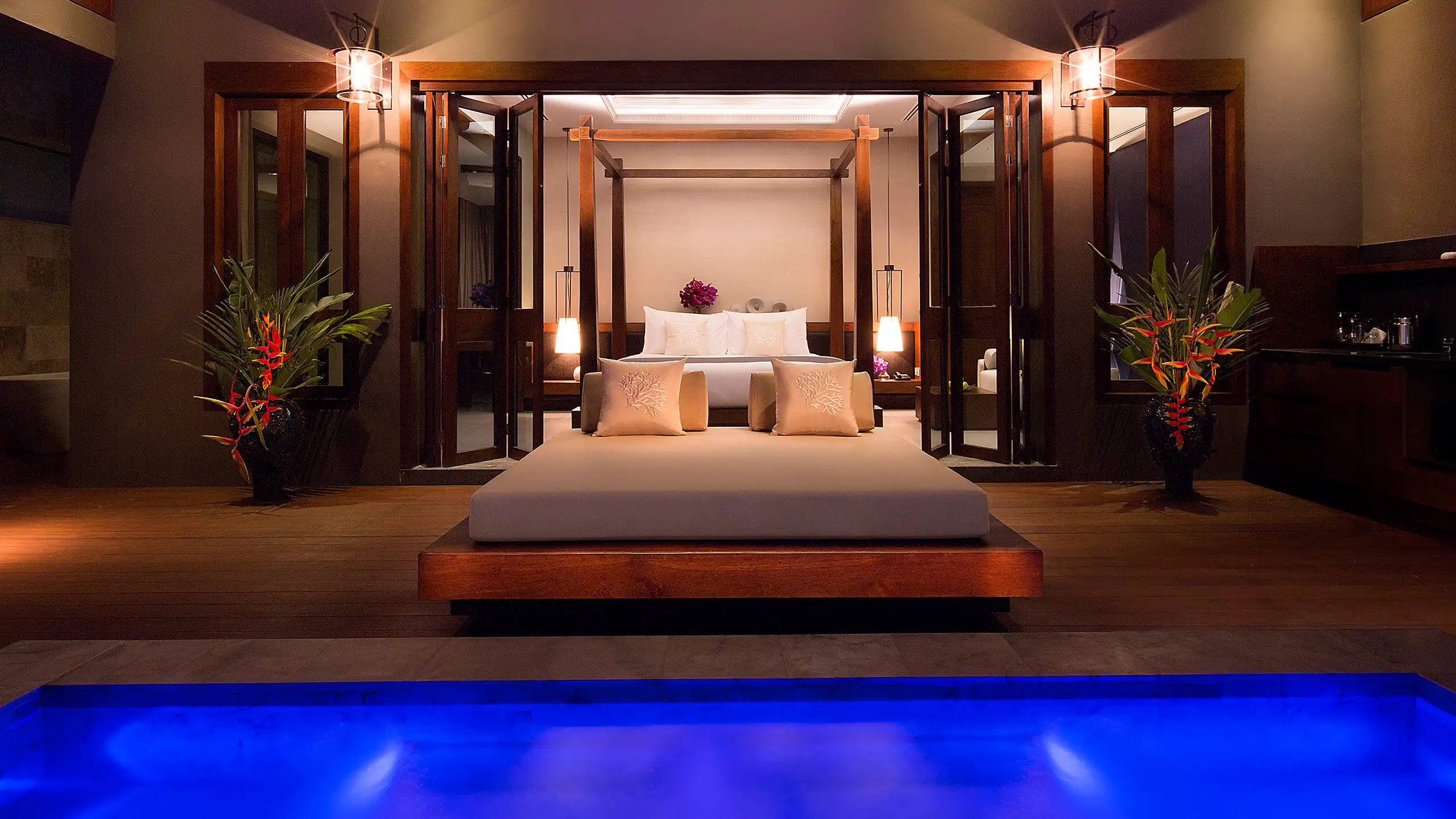 Tropical hideaway pool suite